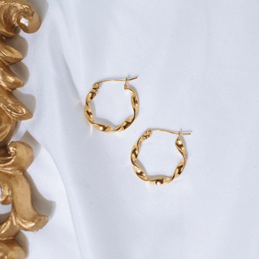 Large Wave Hoops - Gold