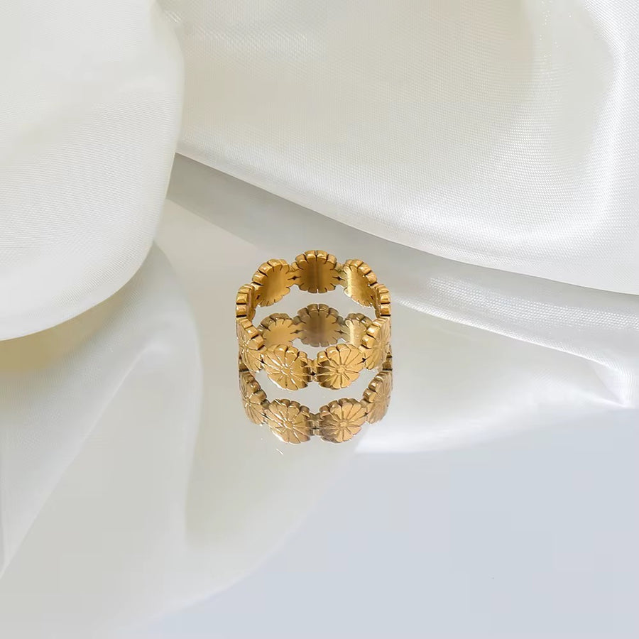 The Daisy Ring - Gold