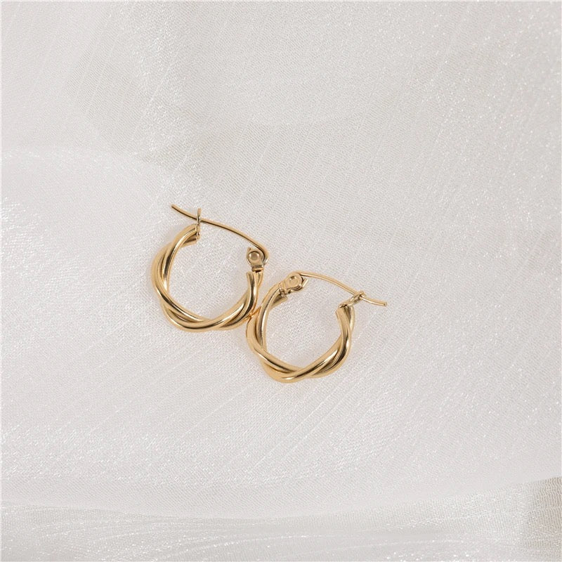 Twisted Hoops - Gold