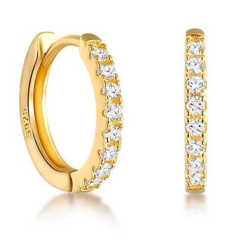 Tink huggie hoop in 18K gold vermeil set with cubic zirconia, front and side view showing the 925 sterling silver base.
